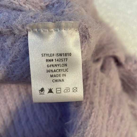 Soft mauve sweater with cross over in back pretty loose knit - Picture 5 of 8